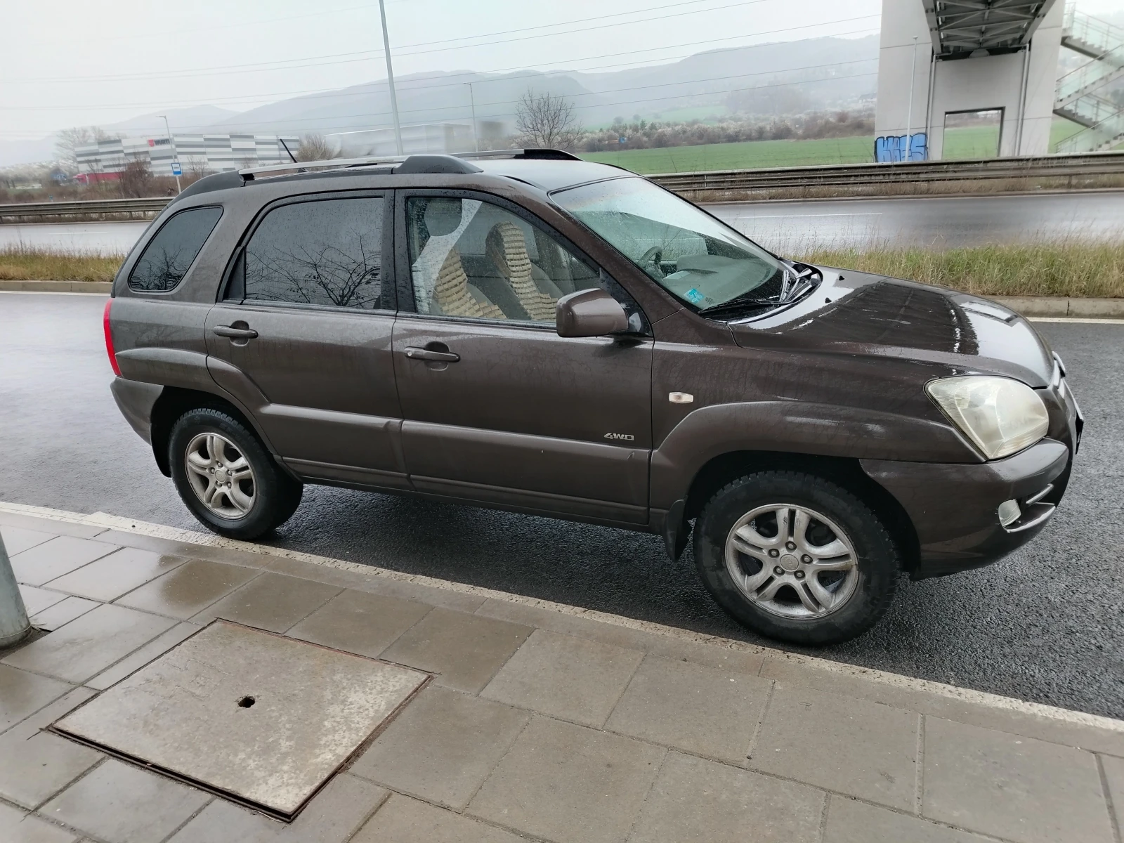 Kia Sportage 2.0 - изображение 5