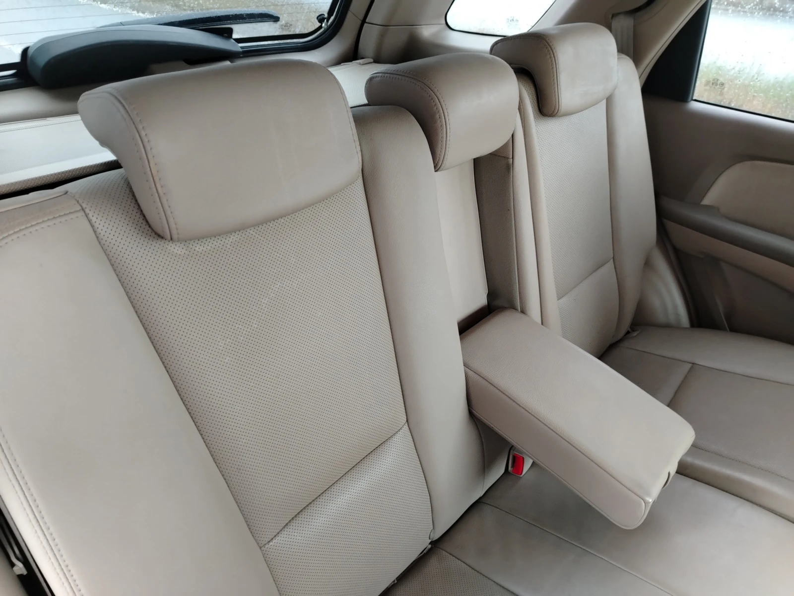 Kia Sportage 2.0 - изображение 8
