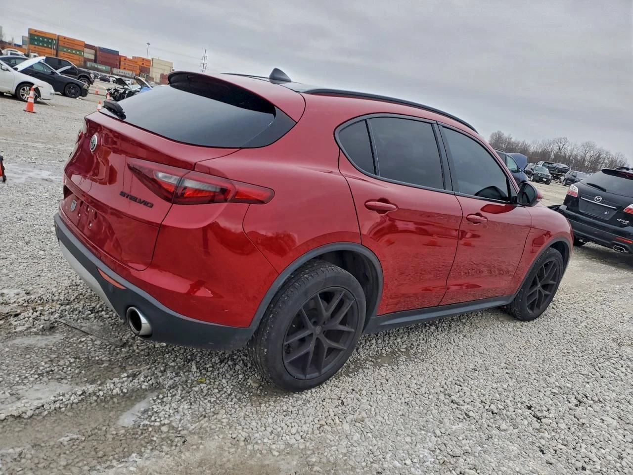 Alfa Romeo Stelvio  - изображение 3