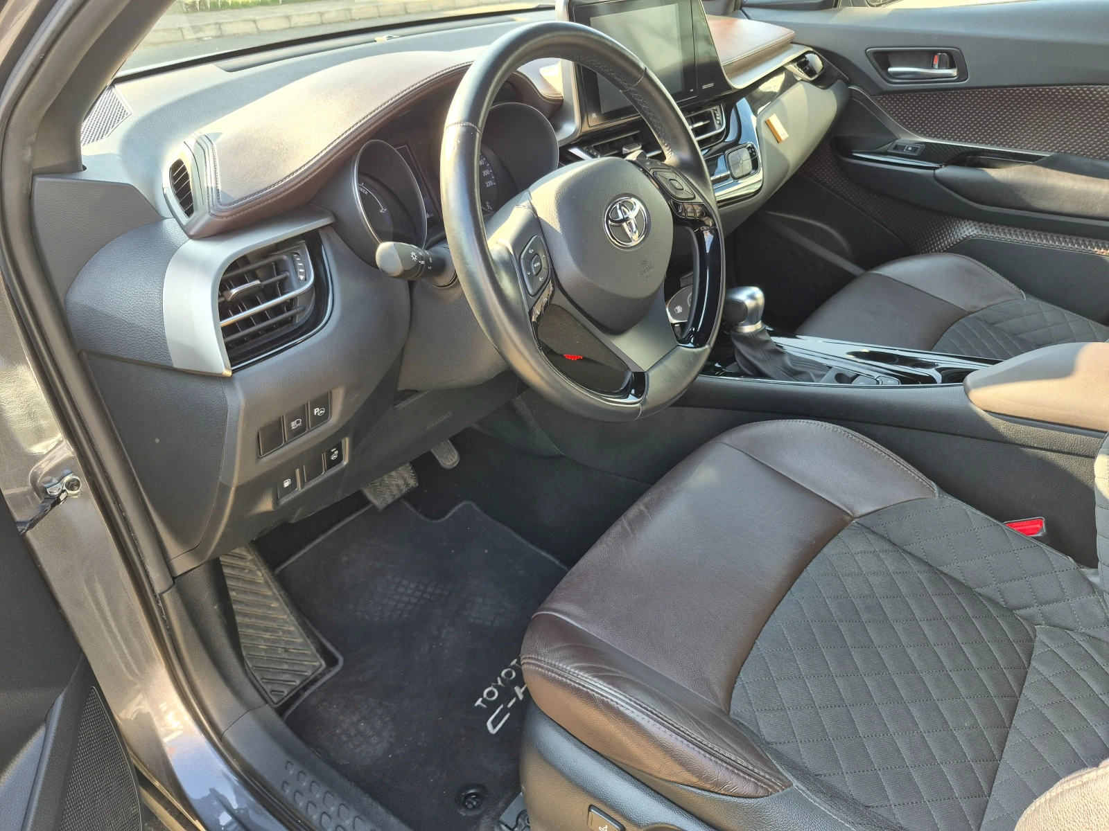 Toyota C-HR, снимка 9 - Автомобили и джипове - 53845205
