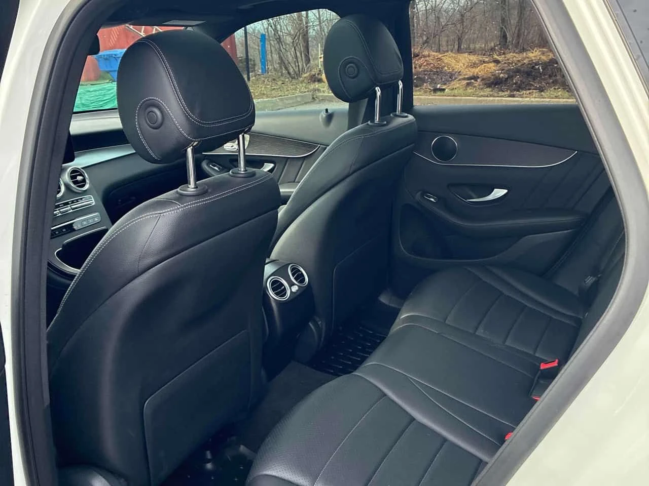 Mercedes-Benz GLC * 300 * CARFAX * ЦЕНА ДО БГ, снимка 12 - Автомобили и джипове - 54089753