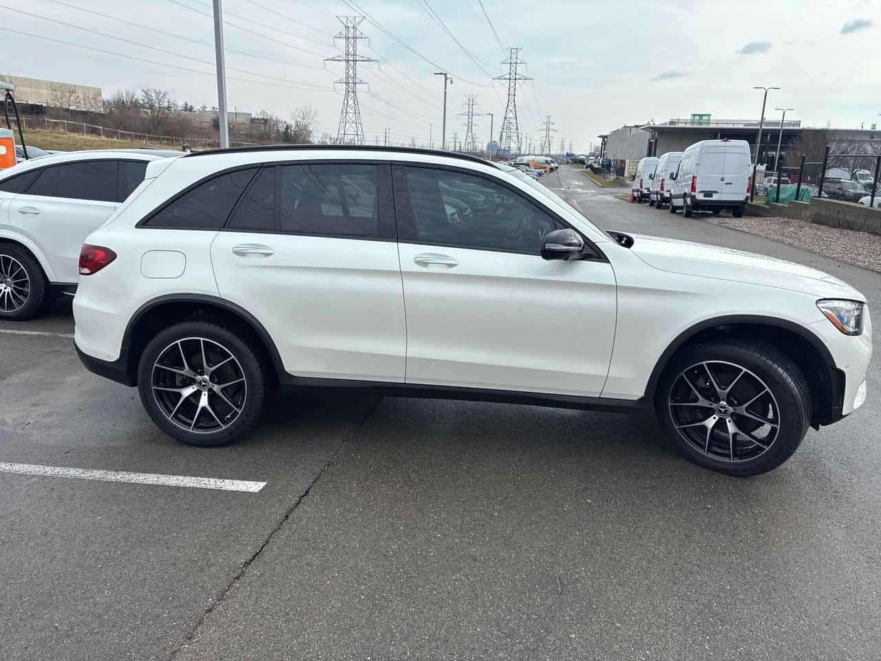 Mercedes-Benz GLC * 300 * CARFAX * ЦЕНА ДО БГ, снимка 3 - Автомобили и джипове - 54089753