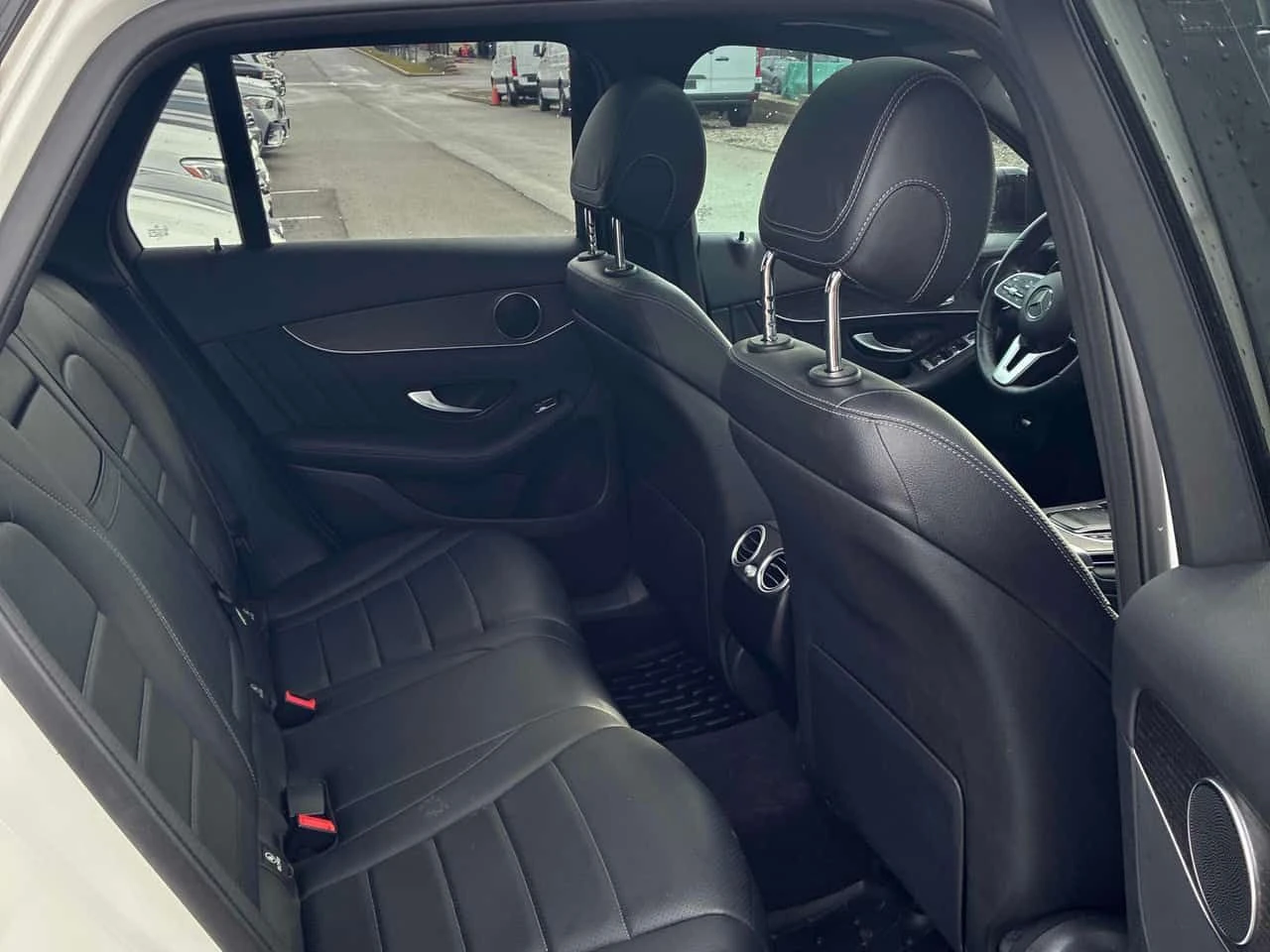 Mercedes-Benz GLC * 300 * CARFAX * ЦЕНА ДО БГ, снимка 14 - Автомобили и джипове - 54089753