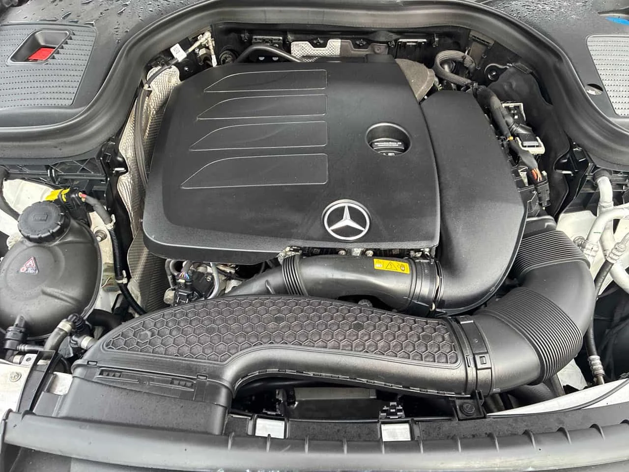 Mercedes-Benz GLC * 300 * CARFAX * ЦЕНА ДО БГ, снимка 16 - Автомобили и джипове - 54089753