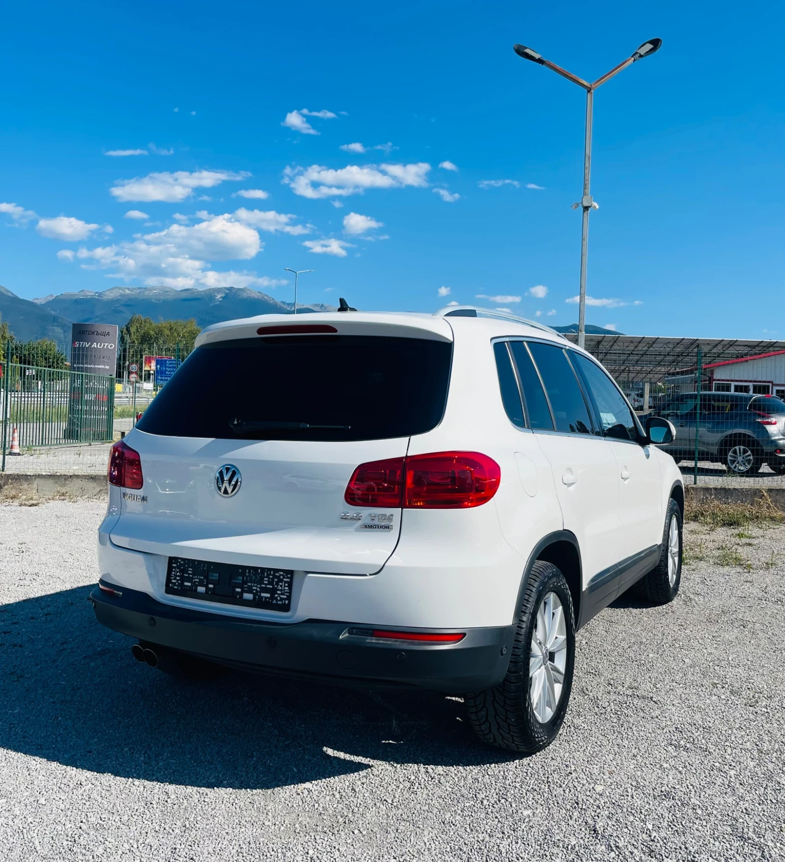 VW Tiguan 2.0 TDI 4x4 * Автомат* Панорама* Кожа* Реални км, снимка 5 - Автомобили и джипове - 55533898