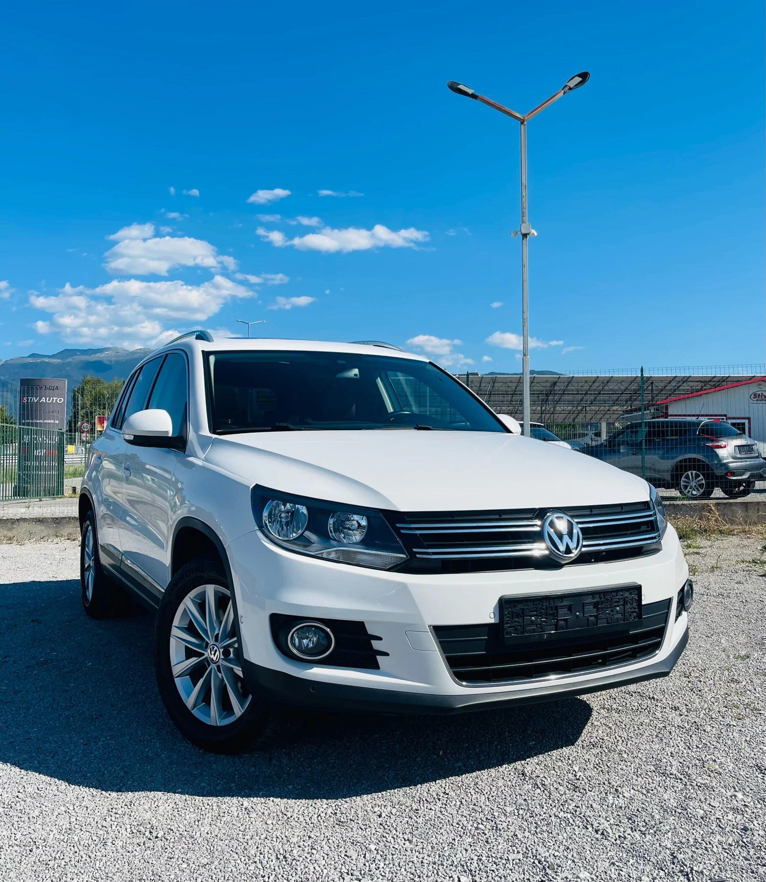VW Tiguan 2.0 TDI 4x4 * Автомат* Панорама* Кожа* Реални км, снимка 3 - Автомобили и джипове - 55533898