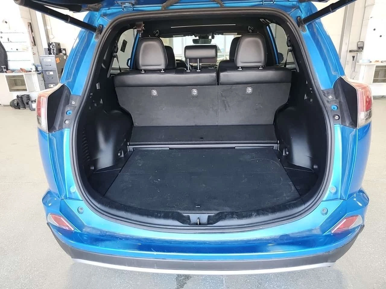 Toyota Rav4 * HYBRID SE * АВТОКРЕДИТ БЕЗ ПЪРВОНАЧАЛНА ВНОСКА* , снимка 14 - Автомобили и джипове - 55581756