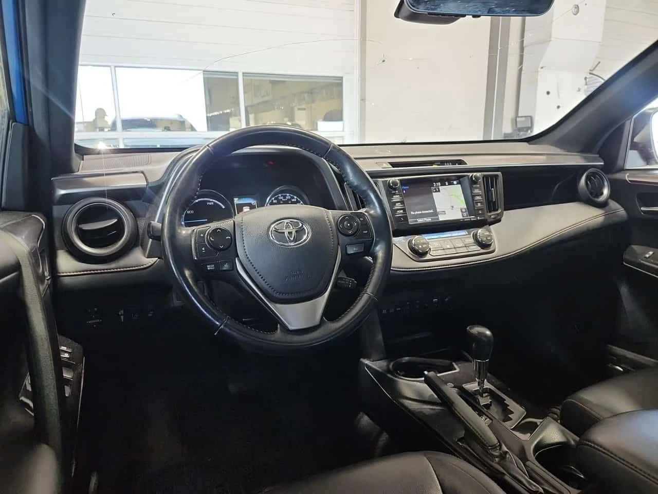 Toyota Rav4 * HYBRID SE * АВТОКРЕДИТ БЕЗ ПЪРВОНАЧАЛНА ВНОСКА* , снимка 10 - Автомобили и джипове - 55581756