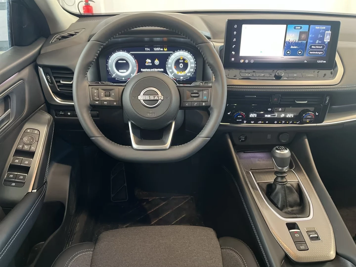 Nissan Qashqai НОВ!N-CONNECTA/PANO/360/NAVI/KLESS/ИЗБОР ЦВЯТ/803z, снимка 11 - Автомобили и джипове - 55727801
