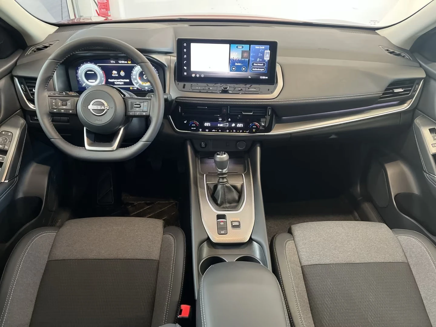 Nissan Qashqai НОВ!N-CONNECTA/PANO/360/NAVI/KLESS/ИЗБОР ЦВЯТ/803z, снимка 10 - Автомобили и джипове - 55727801