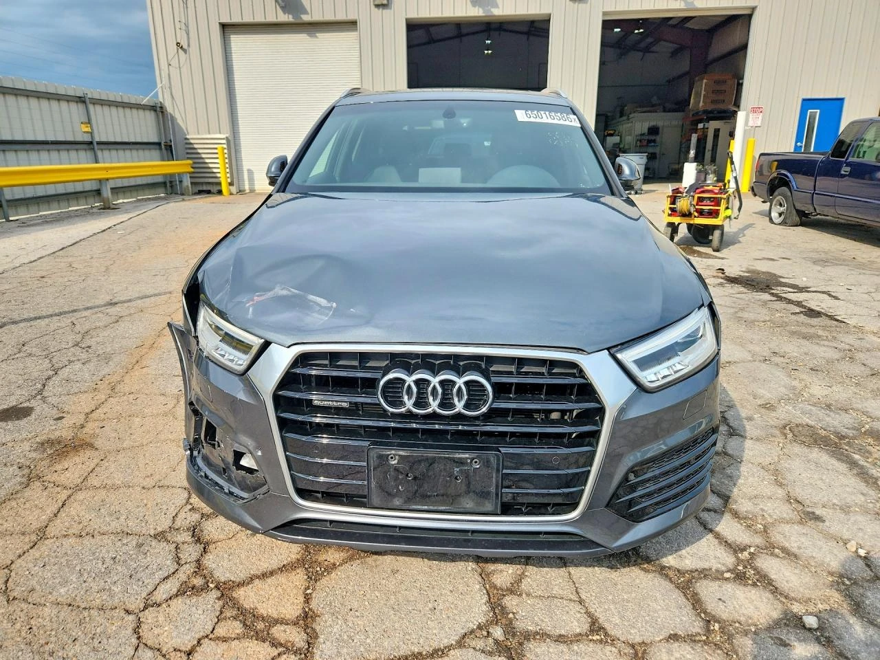 Audi Q3 2.0l Premium Plus, снимка 5 - Автомобили и джипове - 56076348