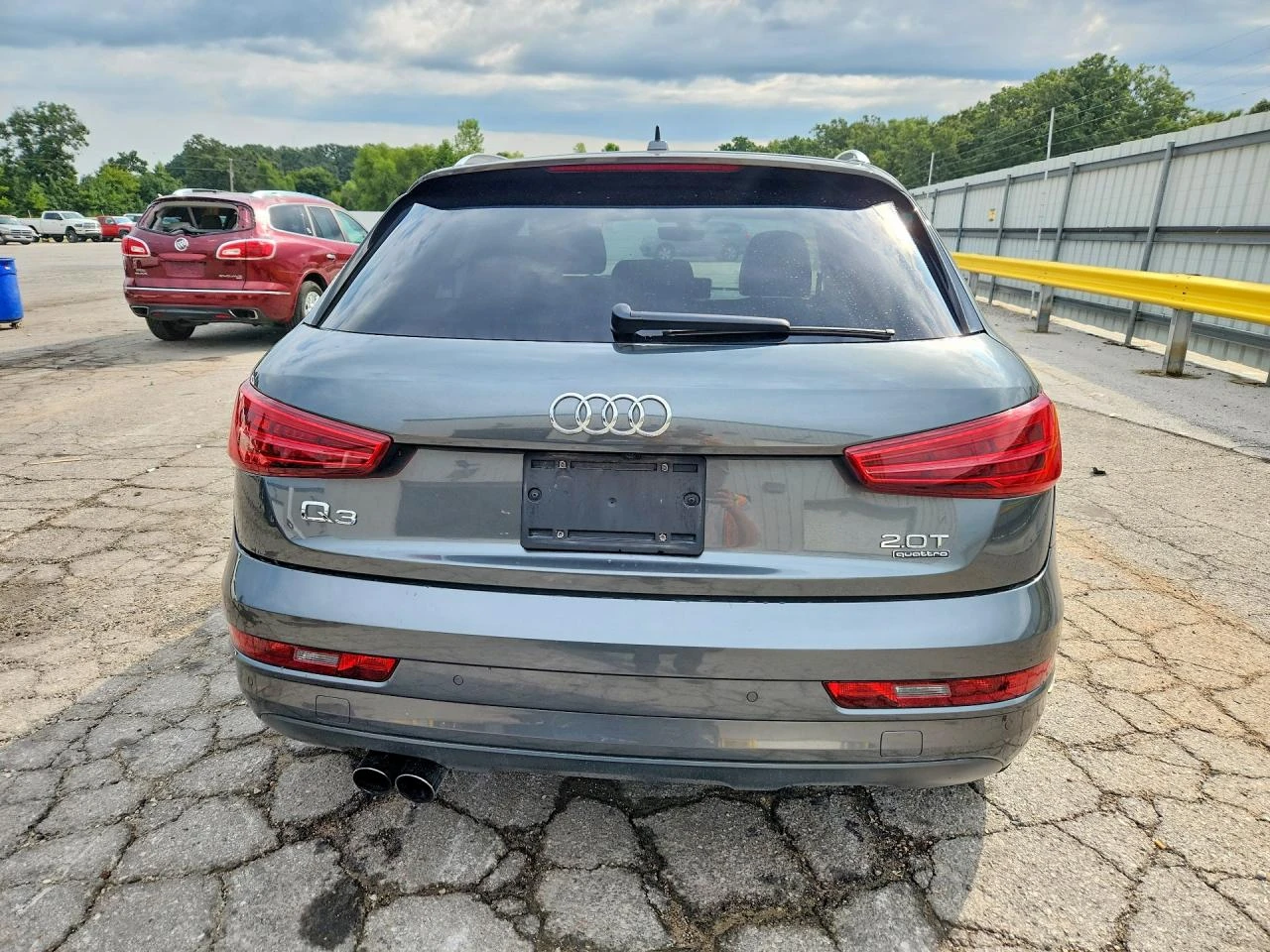 Audi Q3 2.0l Premium Plus, снимка 6 - Автомобили и джипове - 56076348