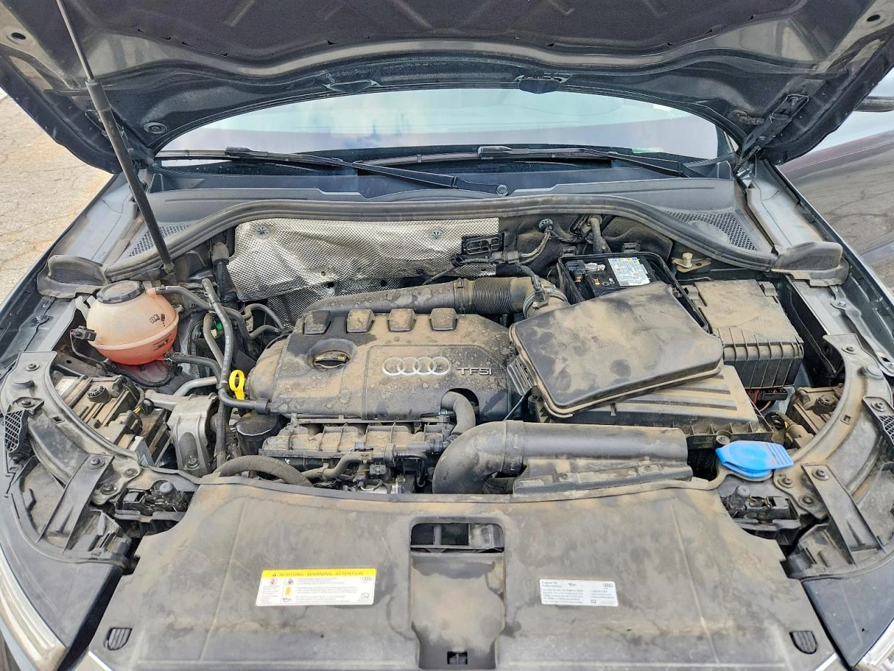 Audi Q3 2.0l Premium Plus, снимка 12 - Автомобили и джипове - 56076348