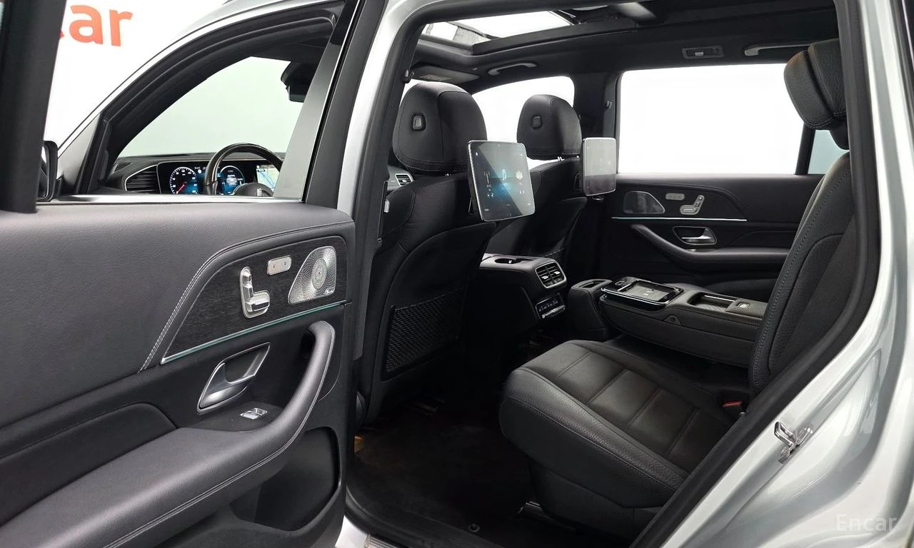 Mercedes-Benz GLS580 AMG* LINE* BURMESTER* ОБДУХВАНЕ* ДИСТРОНИК* МАСАЖ*, снимка 15 - Автомобили и джипове - 56195836