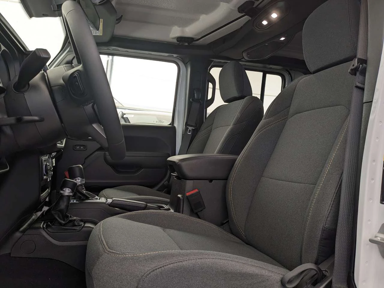 Jeep Gladiator Sport S * - 4x4 - 4 X 4 - Adaptive Cruise - Forwar | Mobile.bg � ����������� 15