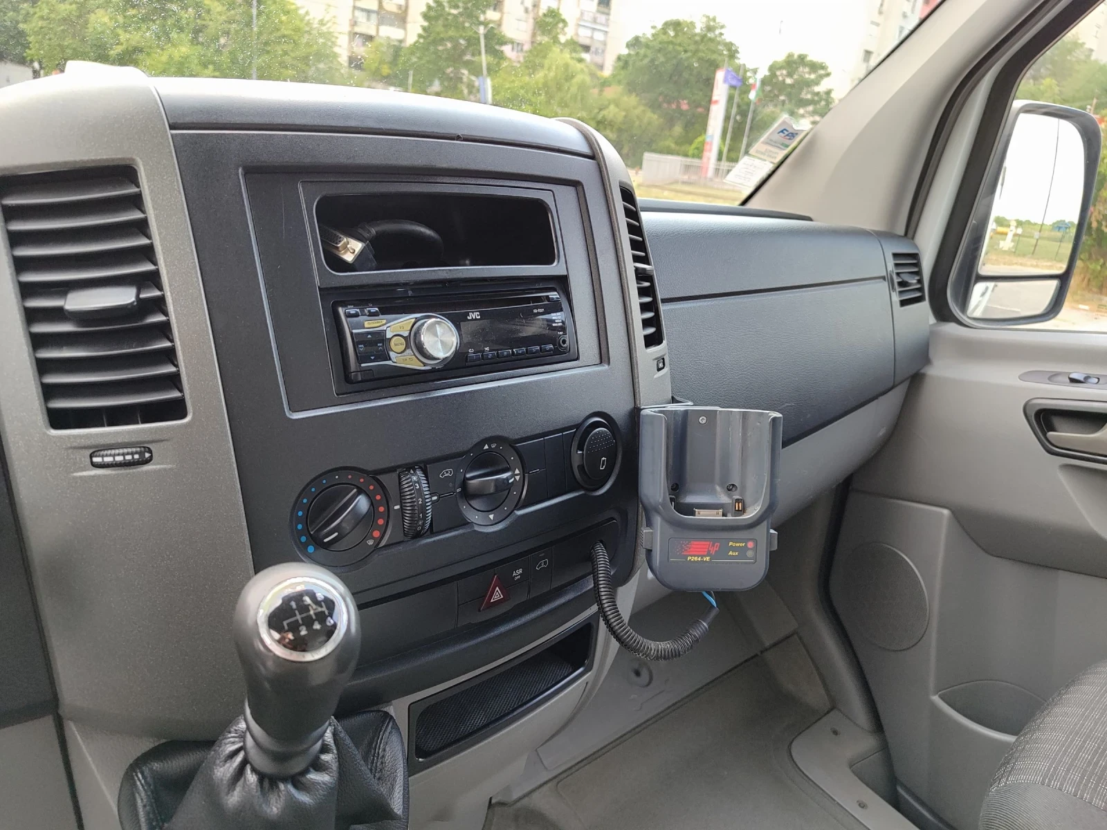 Mercedes-Benz Sprinter Хладилен за сладолед - изображение 9