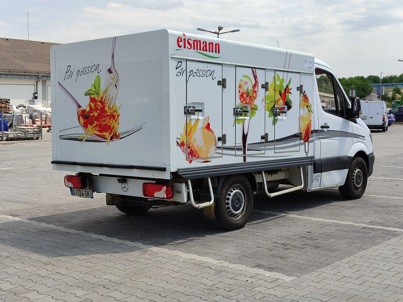 Mercedes-Benz Sprinter Хладилен за сладолед - изображение 7
