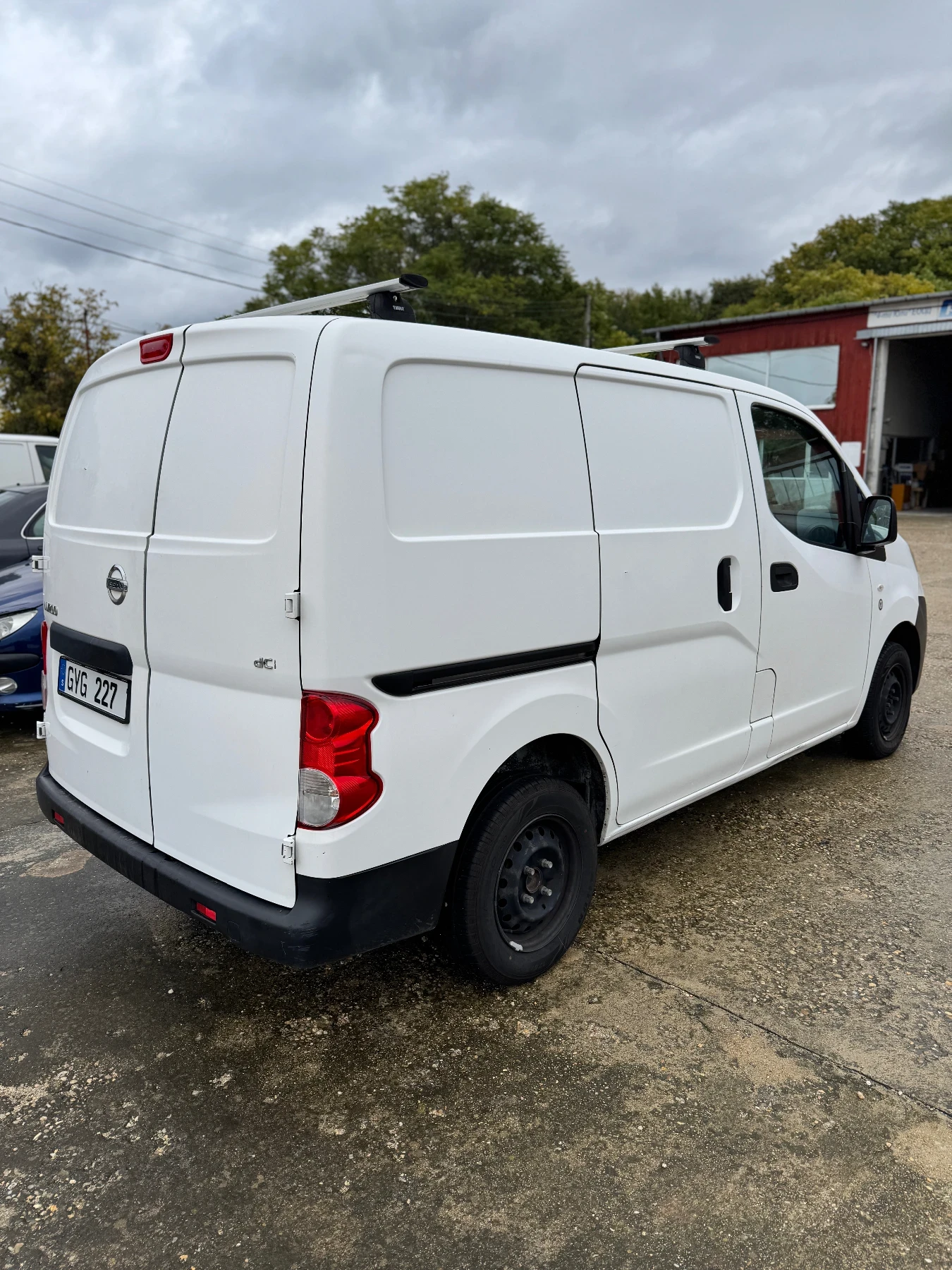 Nissan NV200  - изображение 2