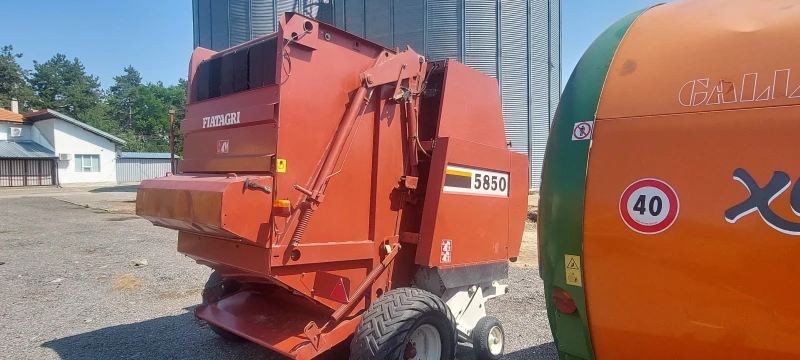 Балировачка New Holland 5850, снимка 4 - Селскостопанска техника - 52213932