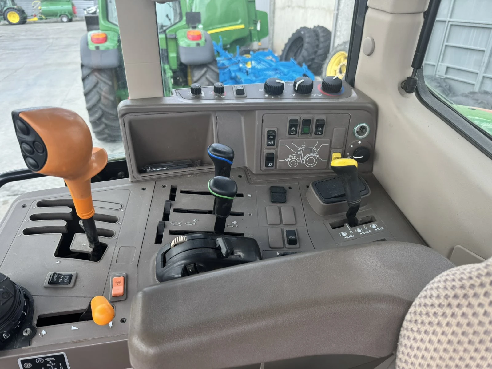  John Deere 6170M -  | Mobile.bg   11