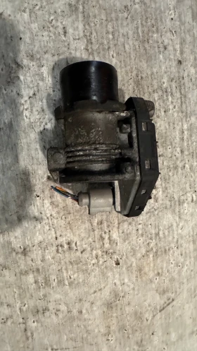 Дроселова Клапа за Nissan Qashqai 2010 - 8200302798 / 11800796, снимка 2 - Части - 52922905