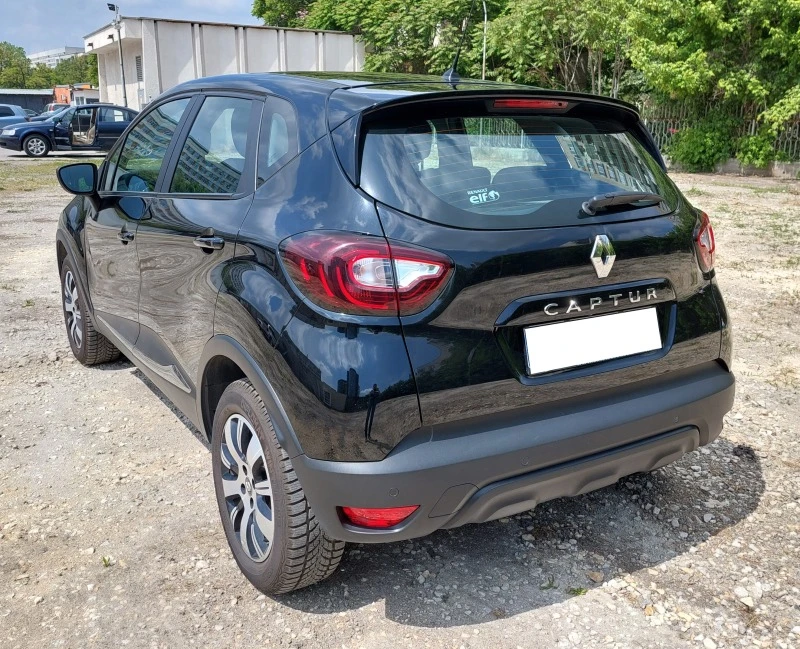 Renault Captur, снимка 5 - Автомобили и джипове - 47273704