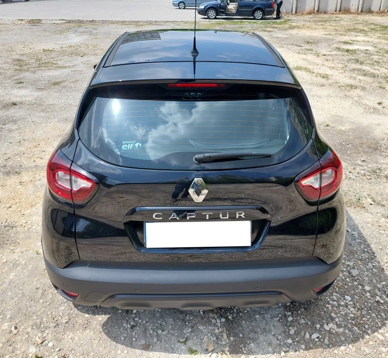 Renault Captur, снимка 6 - Автомобили и джипове - 47273704