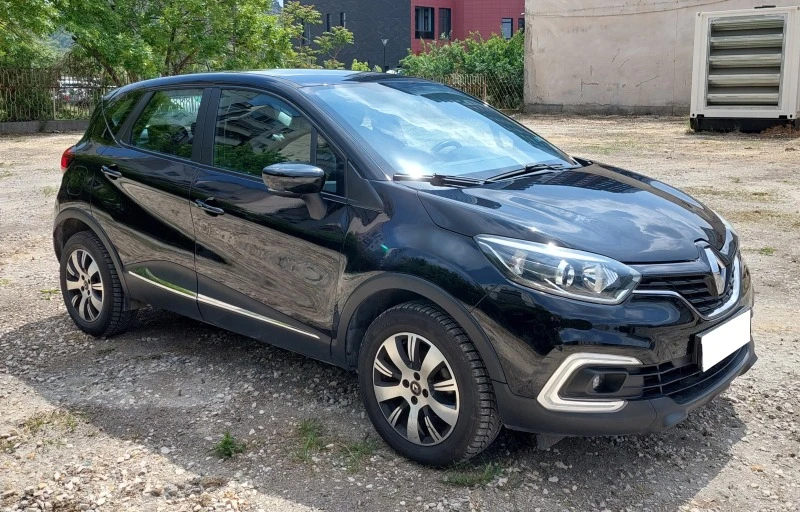 Renault Captur, снимка 3 - Автомобили и джипове - 47273704