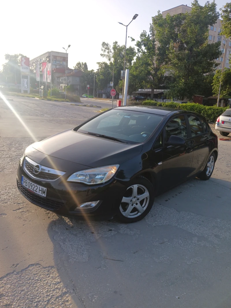 Opel Astra J, снимка 11 - Автомобили и джипове - 47301093