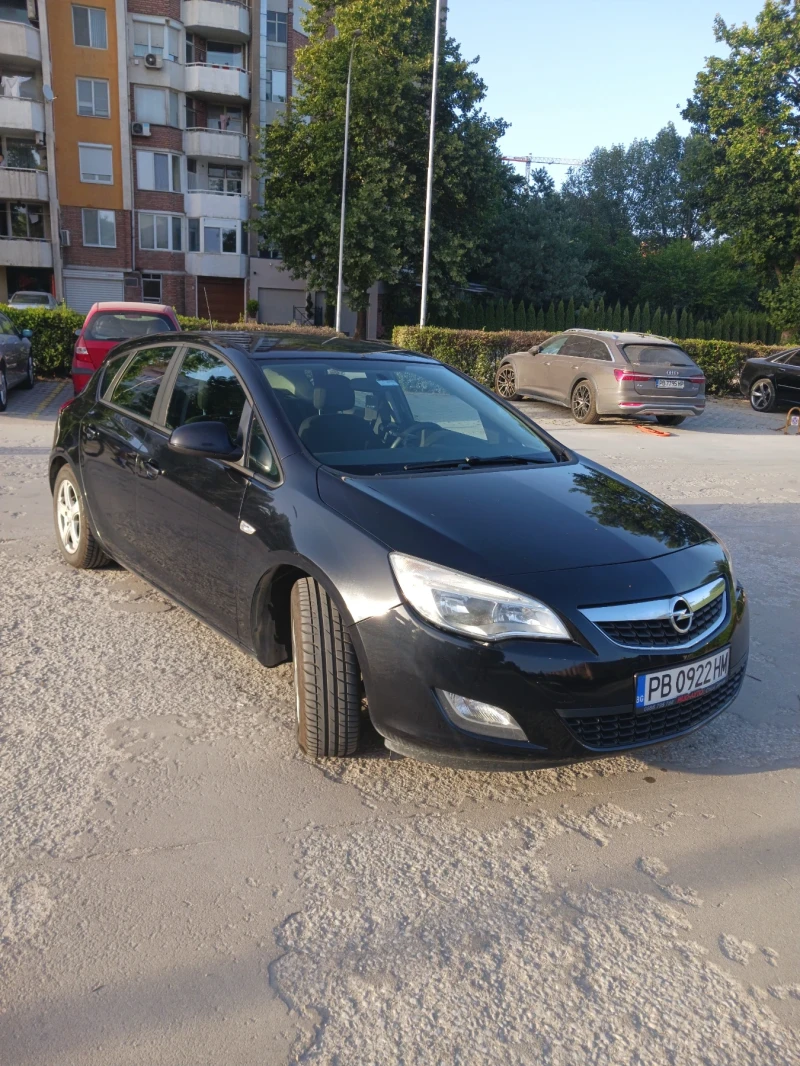 Opel Astra J, снимка 2 - Автомобили и джипове - 47301093