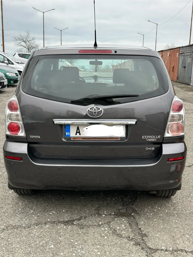 Toyota Corolla verso D4D, снимка 5 - Автомобили и джипове - 48240198