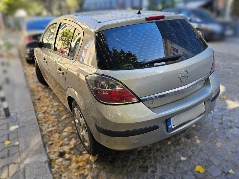 Opel Astra 1.6 Twinport, снимка 5 - Автомобили и джипове - 48920113