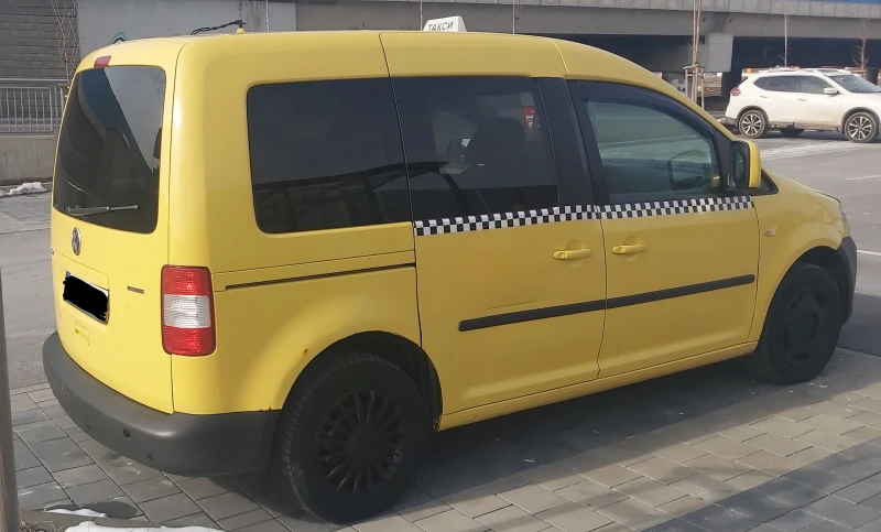 VW Caddy, снимка 4 - Автомобили и джипове - 49246328