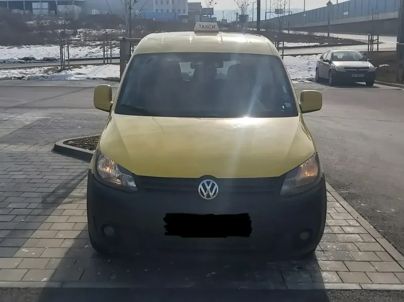 VW Caddy, снимка 1 - Автомобили и джипове - 49246328