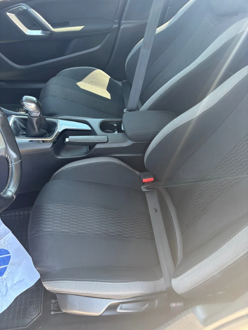 Peugeot 308 1.6HDI, снимка 7 - Автомобили и джипове - 52580284