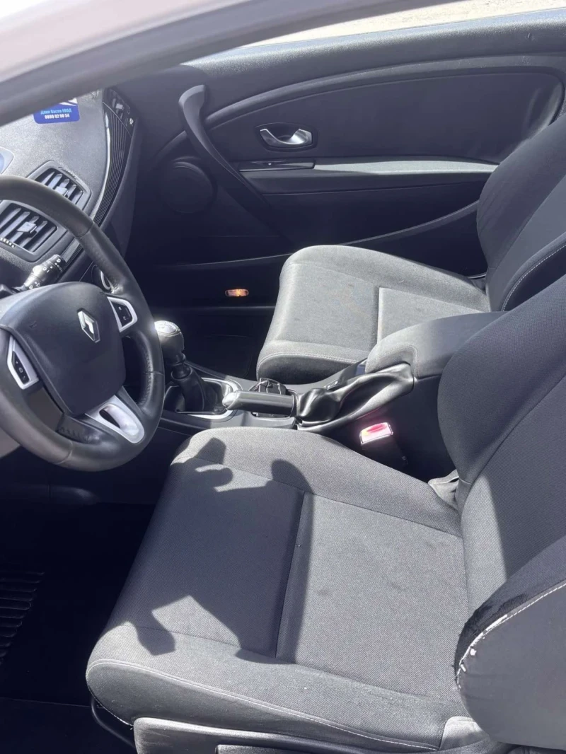 Renault Megane 1.4i-КЛИМАТРОНИК, снимка 11 - Автомобили и джипове - 51906532