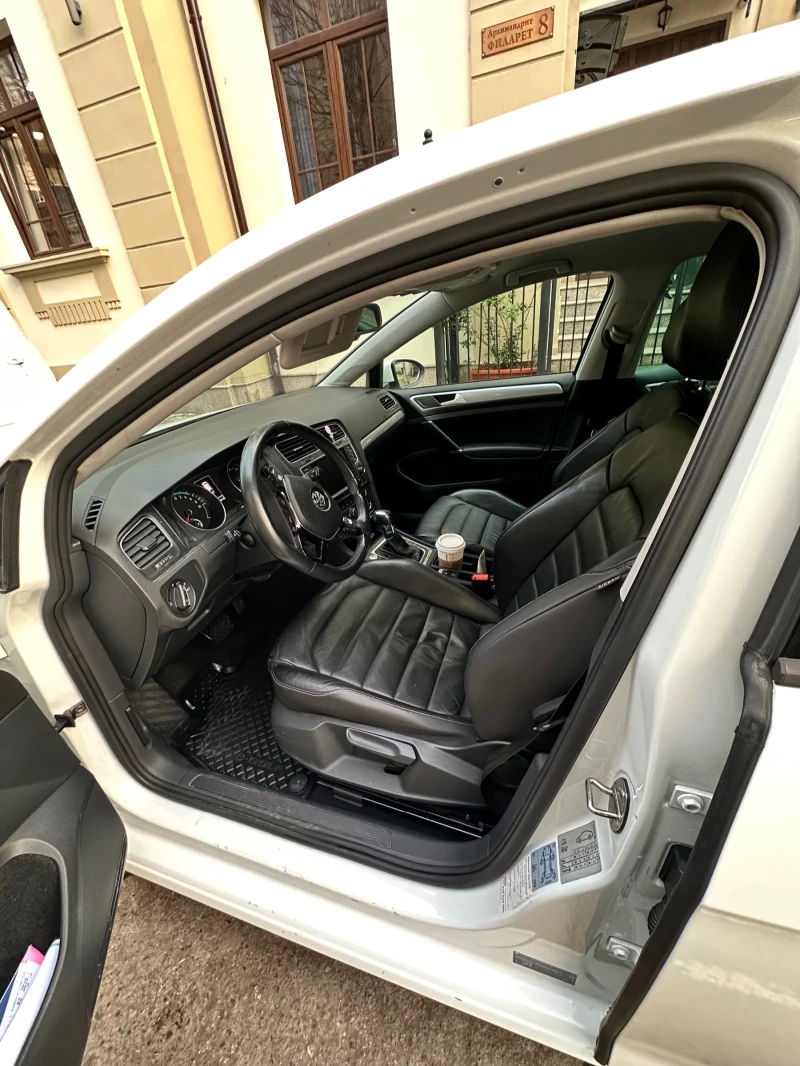 VW Golf, снимка 4 - Автомобили и джипове - 51360097