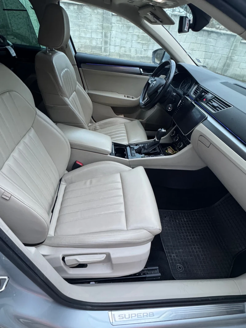 Skoda Superb 2.0 TSI 280 кс, снимка 13 - Автомобили и джипове - 52858839