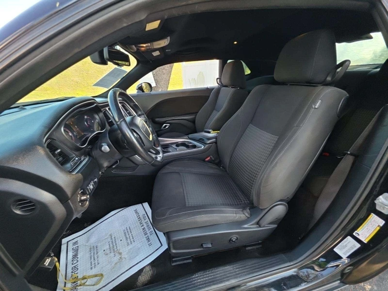 Dodge Challenger, снимка 6 - Автомобили и джипове - 53023944