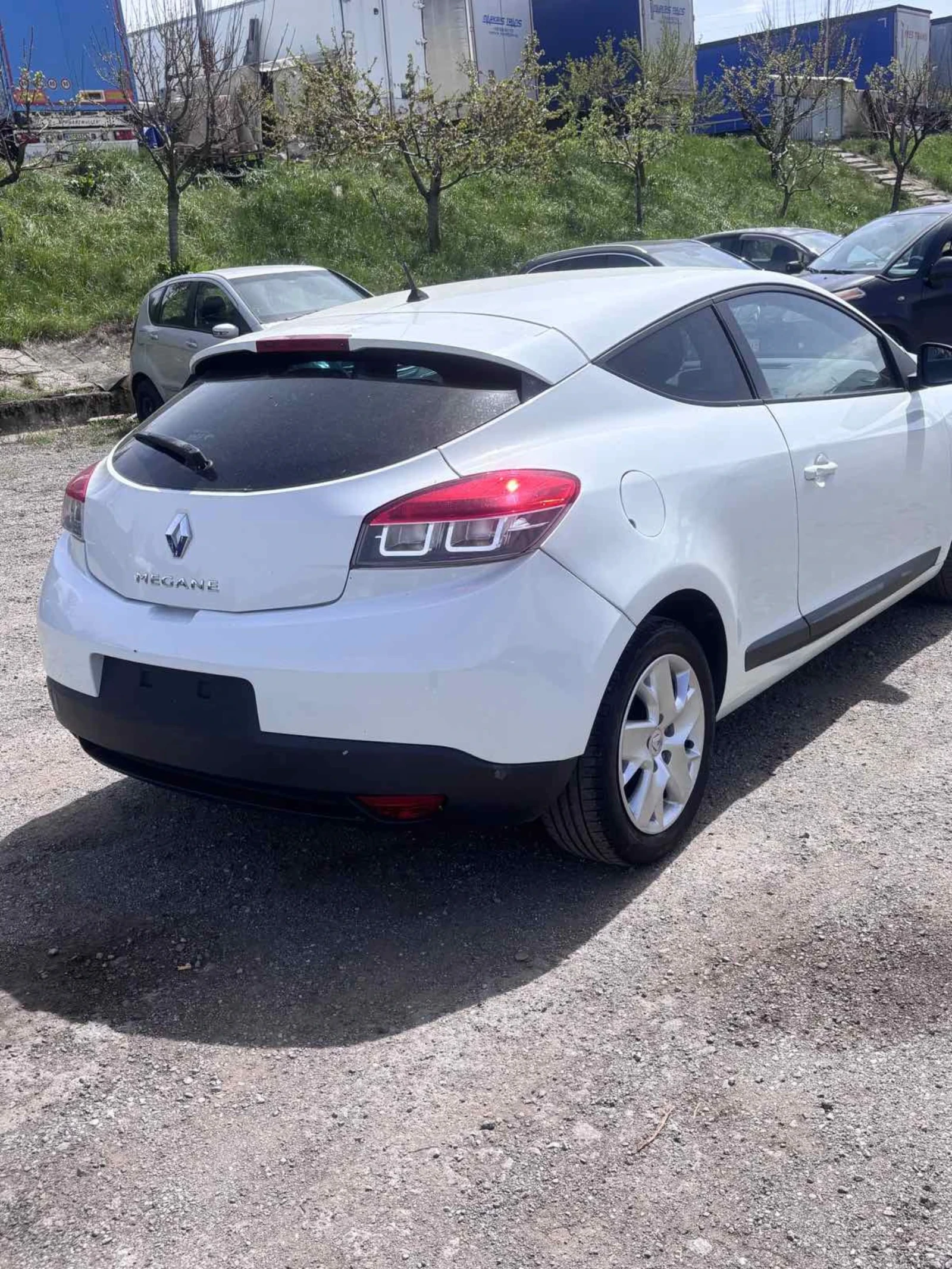 Renault Megane 1.4i-КЛИМАТРОНИК - изображение 8