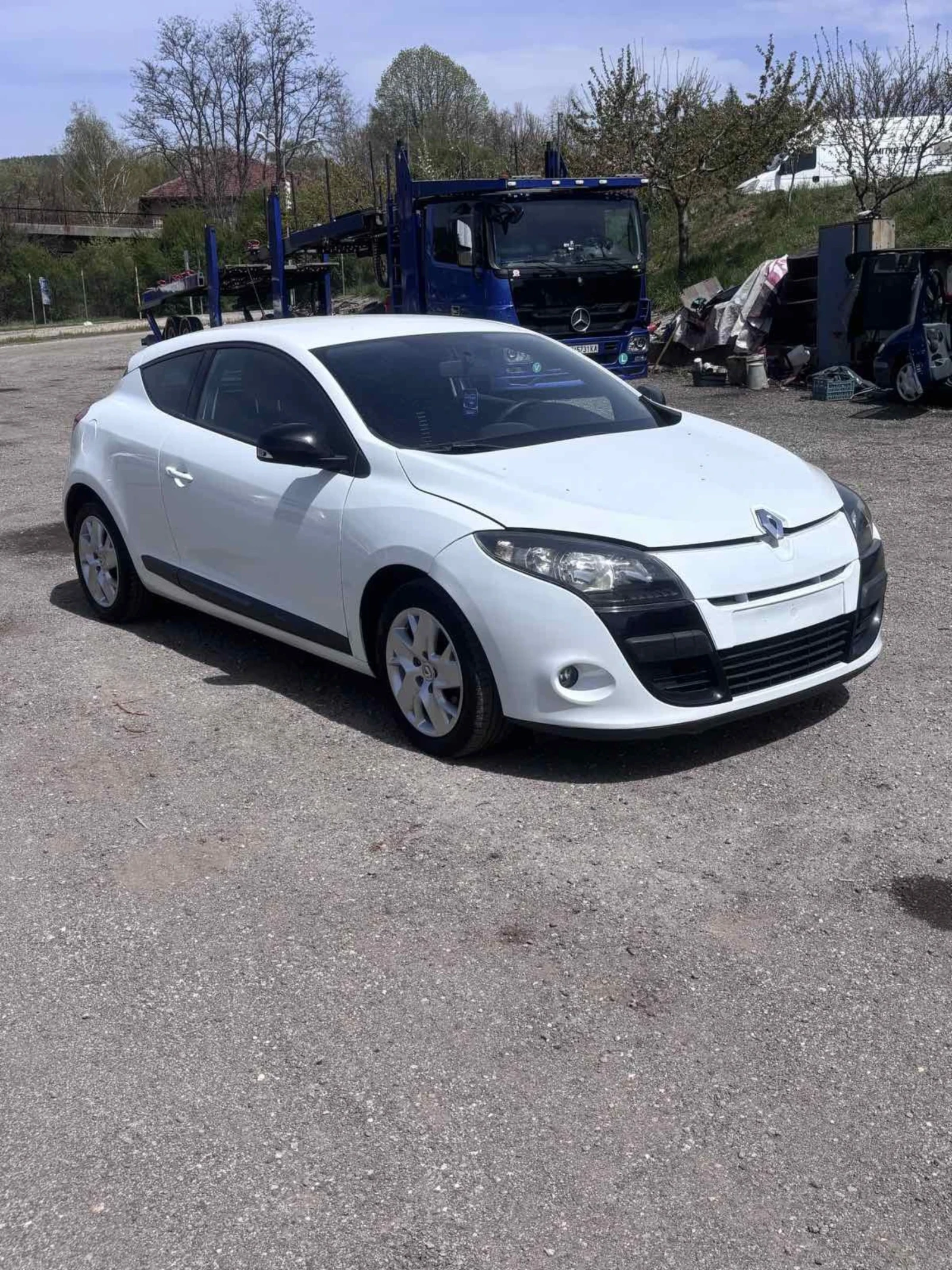 Renault Megane 1.4i-КЛИМАТРОНИК - изображение 3