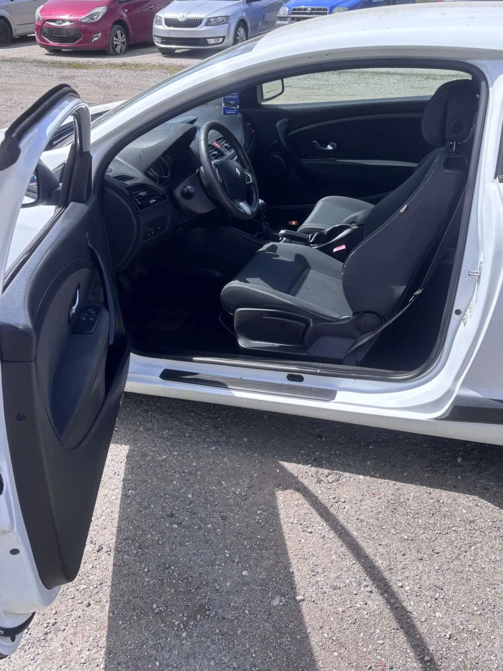 Renault Megane 1.4i-КЛИМАТРОНИК - изображение 10