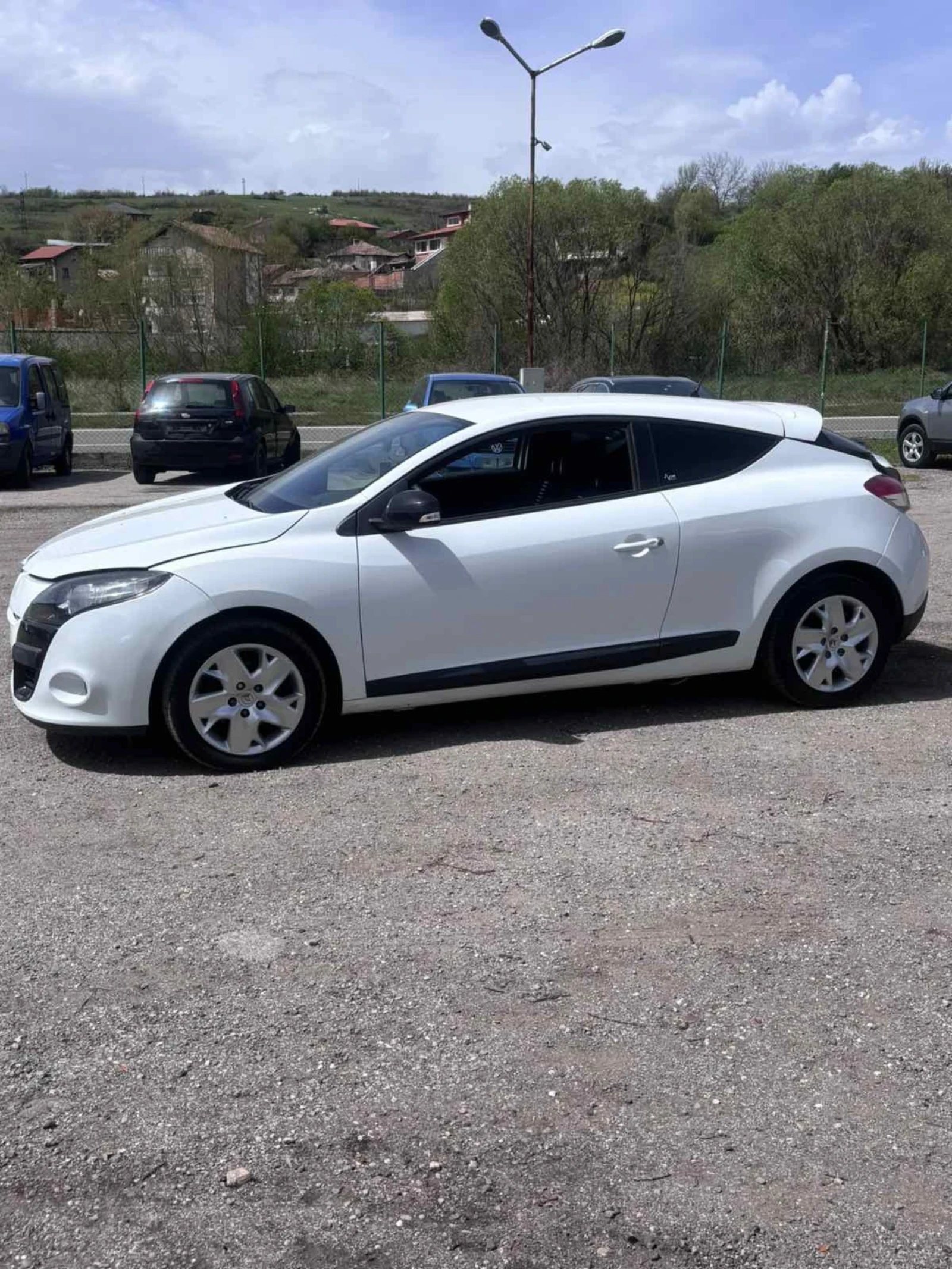 Renault Megane 1.4i-КЛИМАТРОНИК - изображение 5