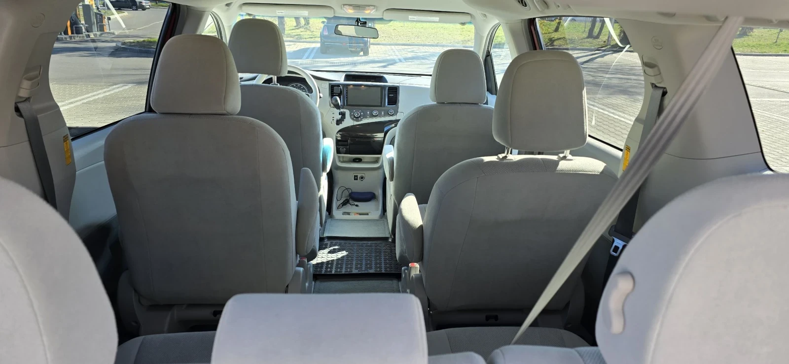 Toyota Sienna 3.5 V6 FWD 267к.с. - изображение 7