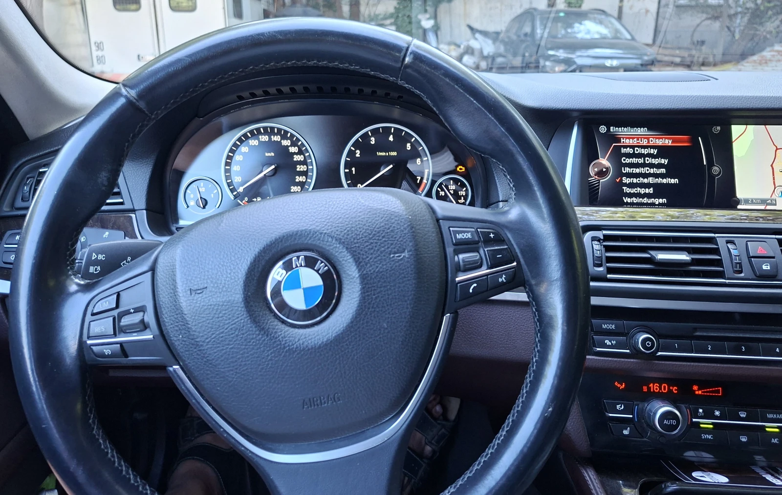BMW 528 528i xDrive f11 - изображение 8