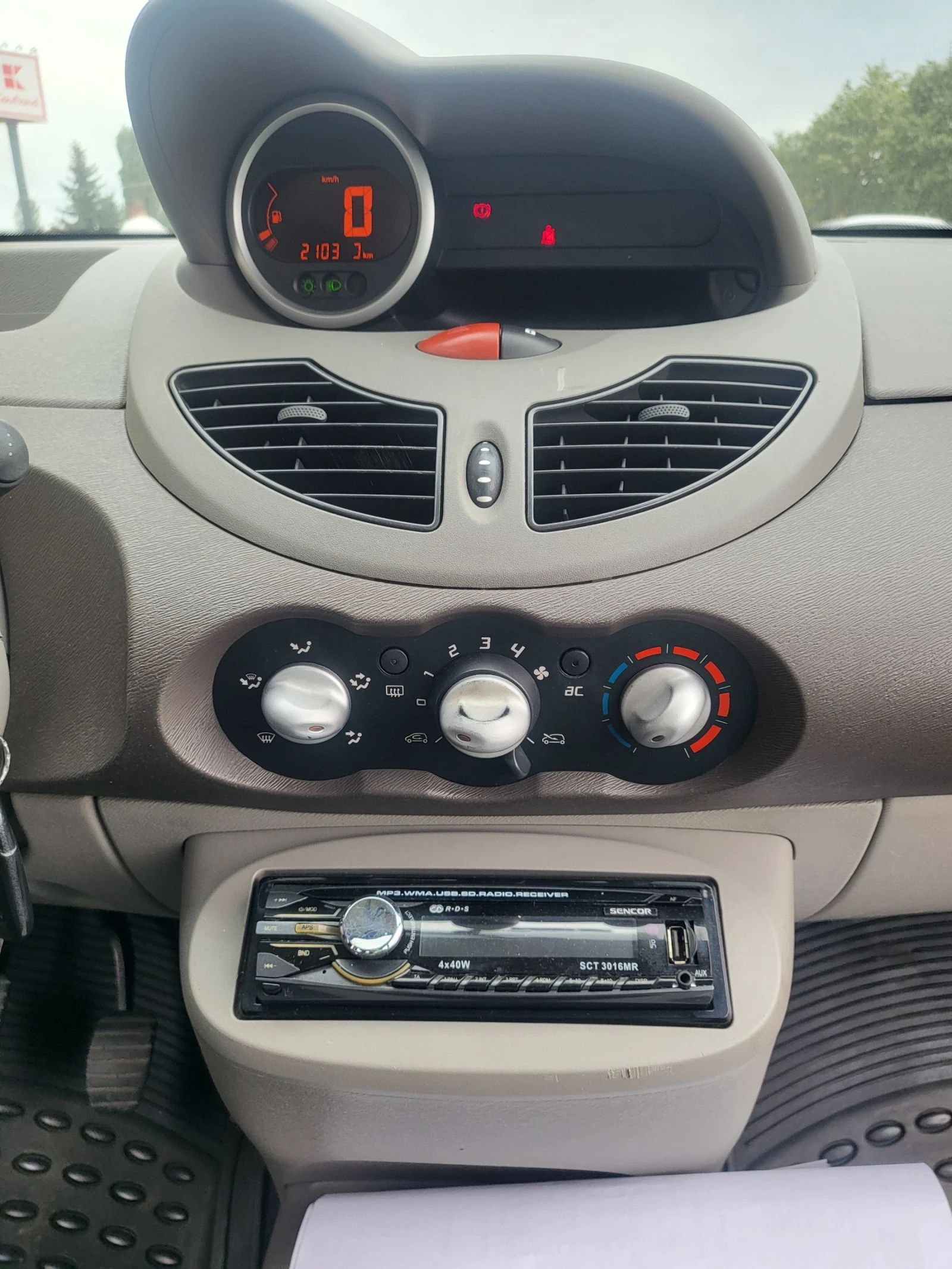 Renault Twingo 1.2 БЕНЗИН - изображение 7