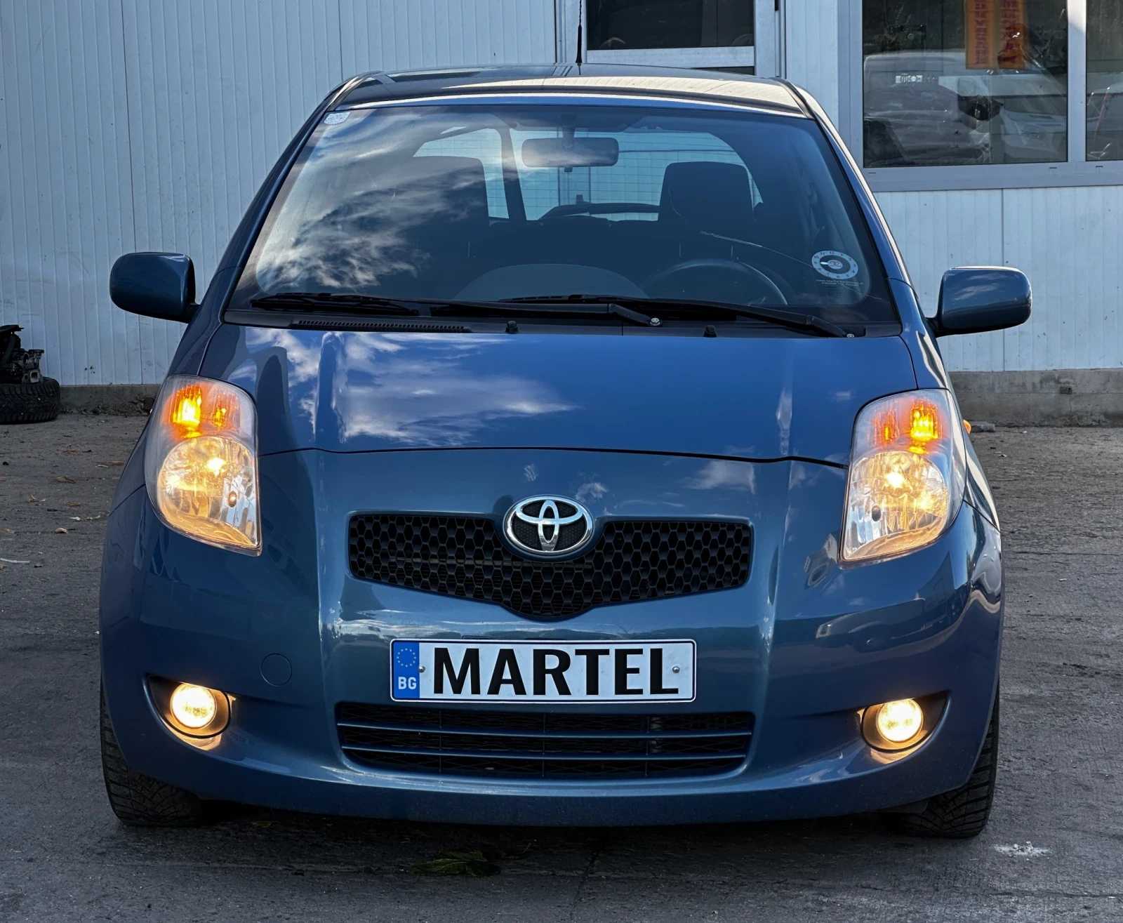 Toyota Yaris 1.4D-4D КЛИМАТИК - изображение 2