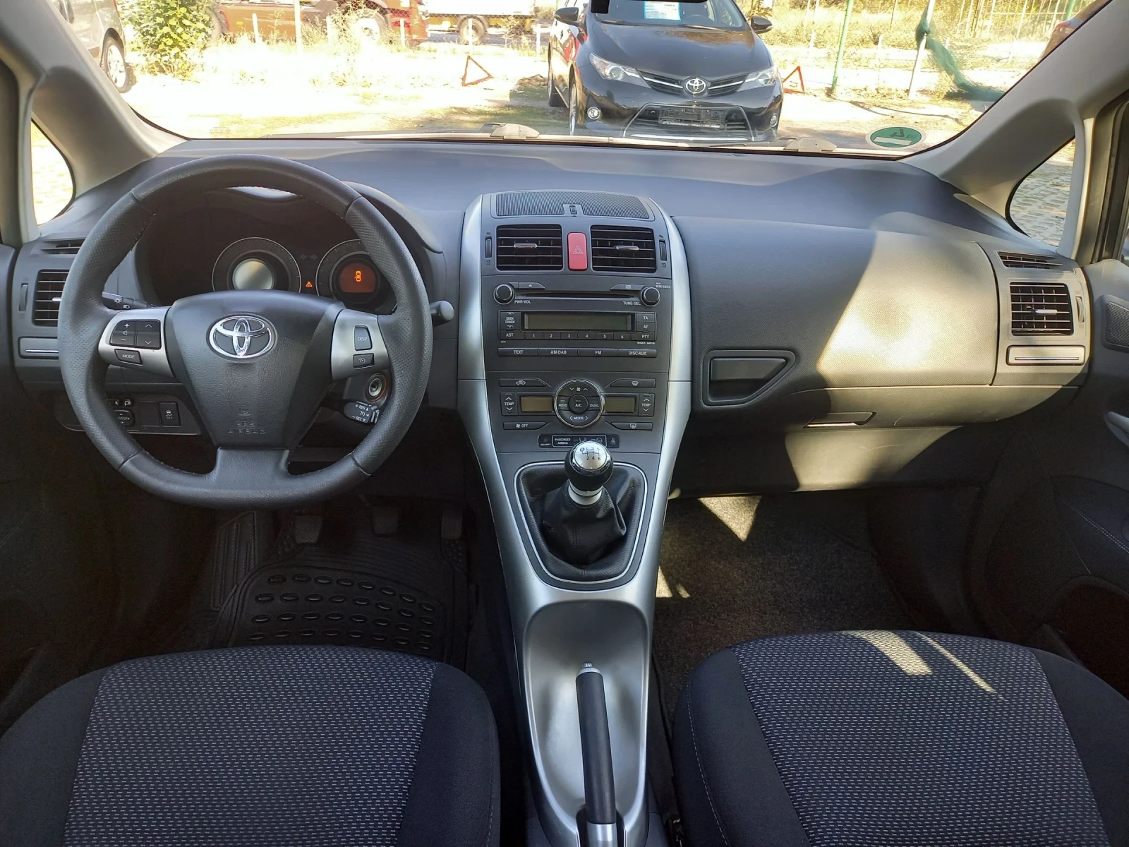 Toyota Auris КАТО НОВА, 147Х.КМ, FACELIFT, ИЗПЪЛНЕНИЕ SOL, 1.6  - изображение 10