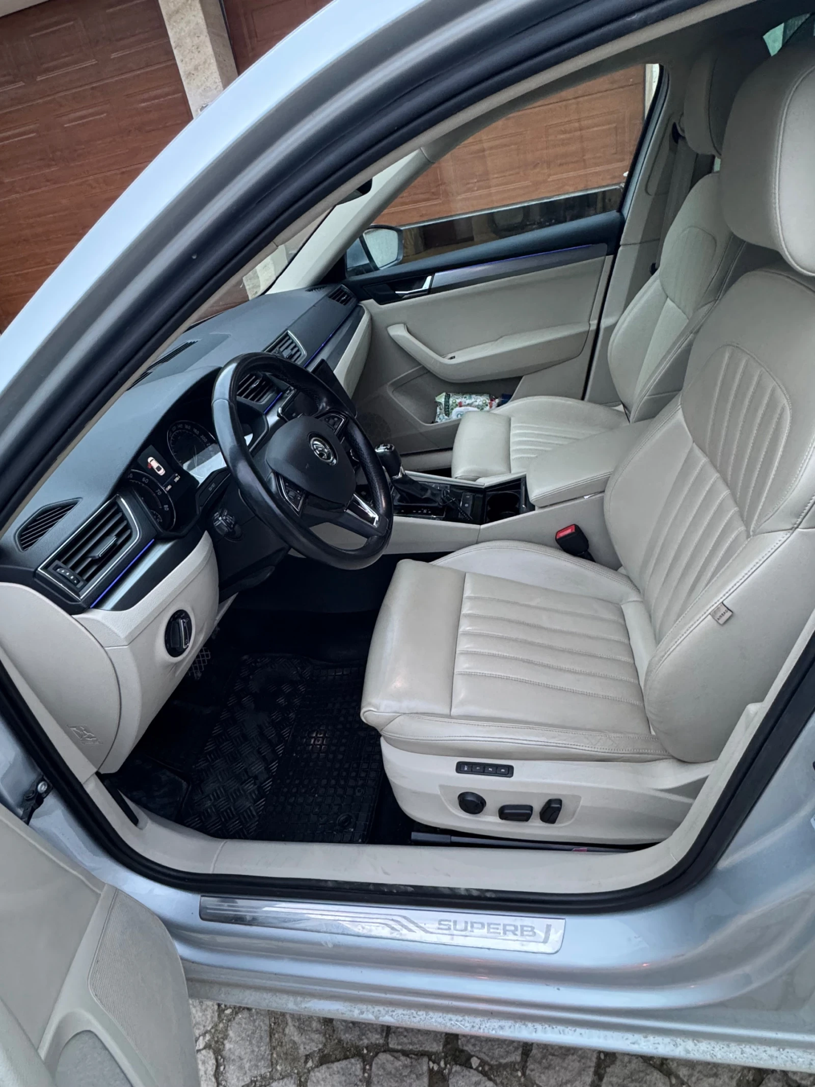 Skoda Superb 2.0 TSI 280 �� | Mobile.bg � ����������� 11