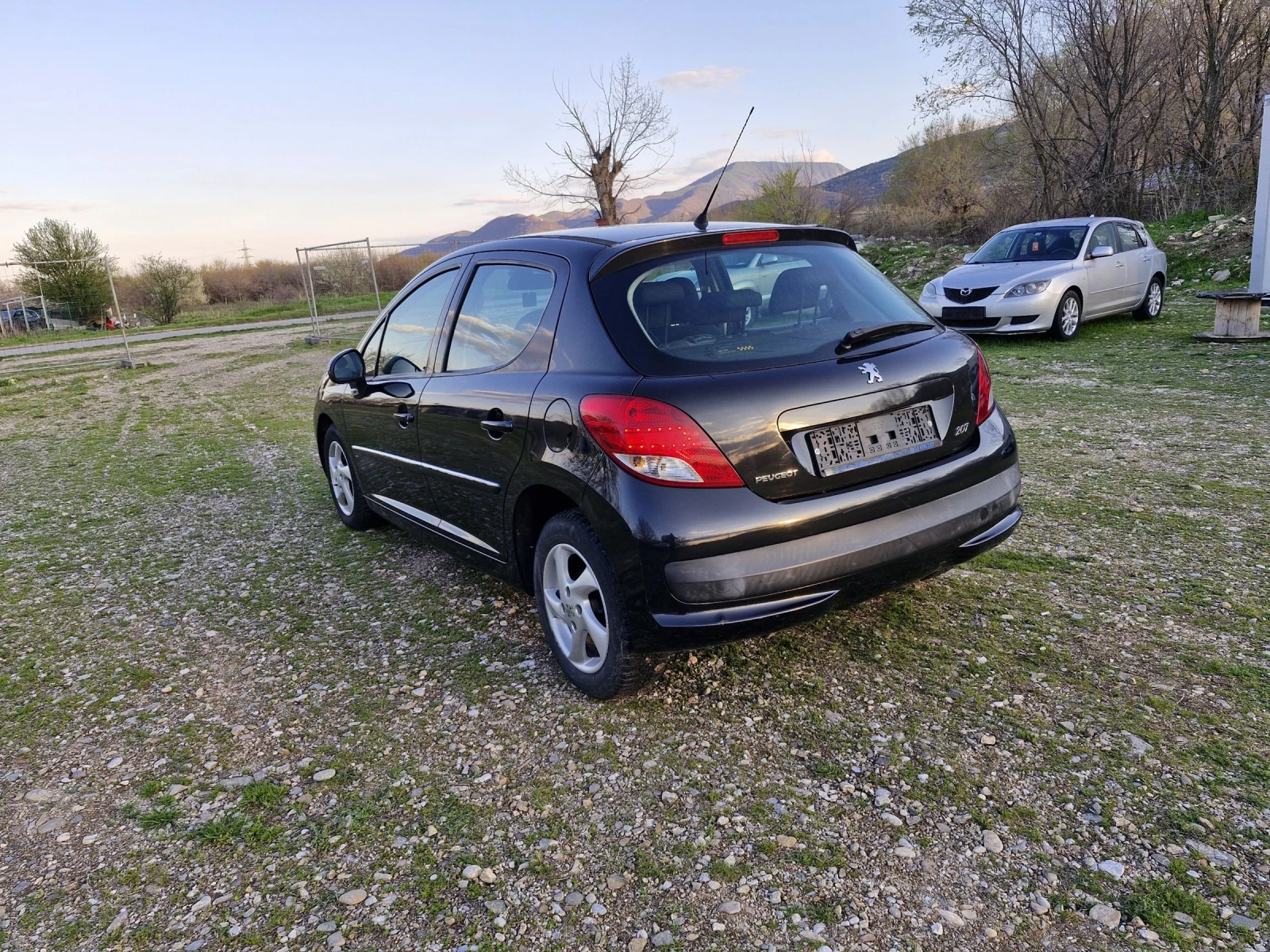 Peugeot 207 1.4 бензин 73к.с. фейслифт, климатроник , снимка 8 - Автомобили и джипове - 54100706